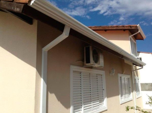 Fabricação e Instalação de Calhas